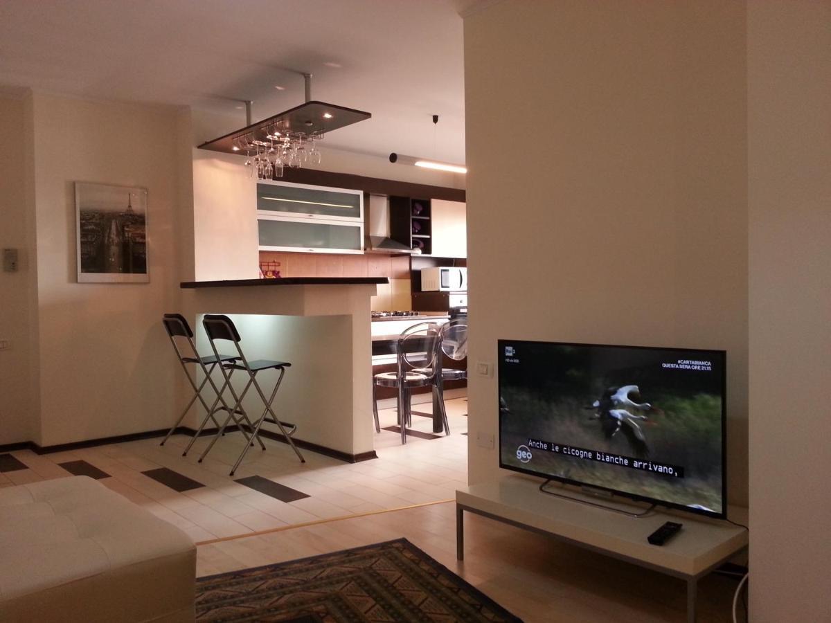 Apartment 3 Rooms Elegant Bukarest Exterior foto