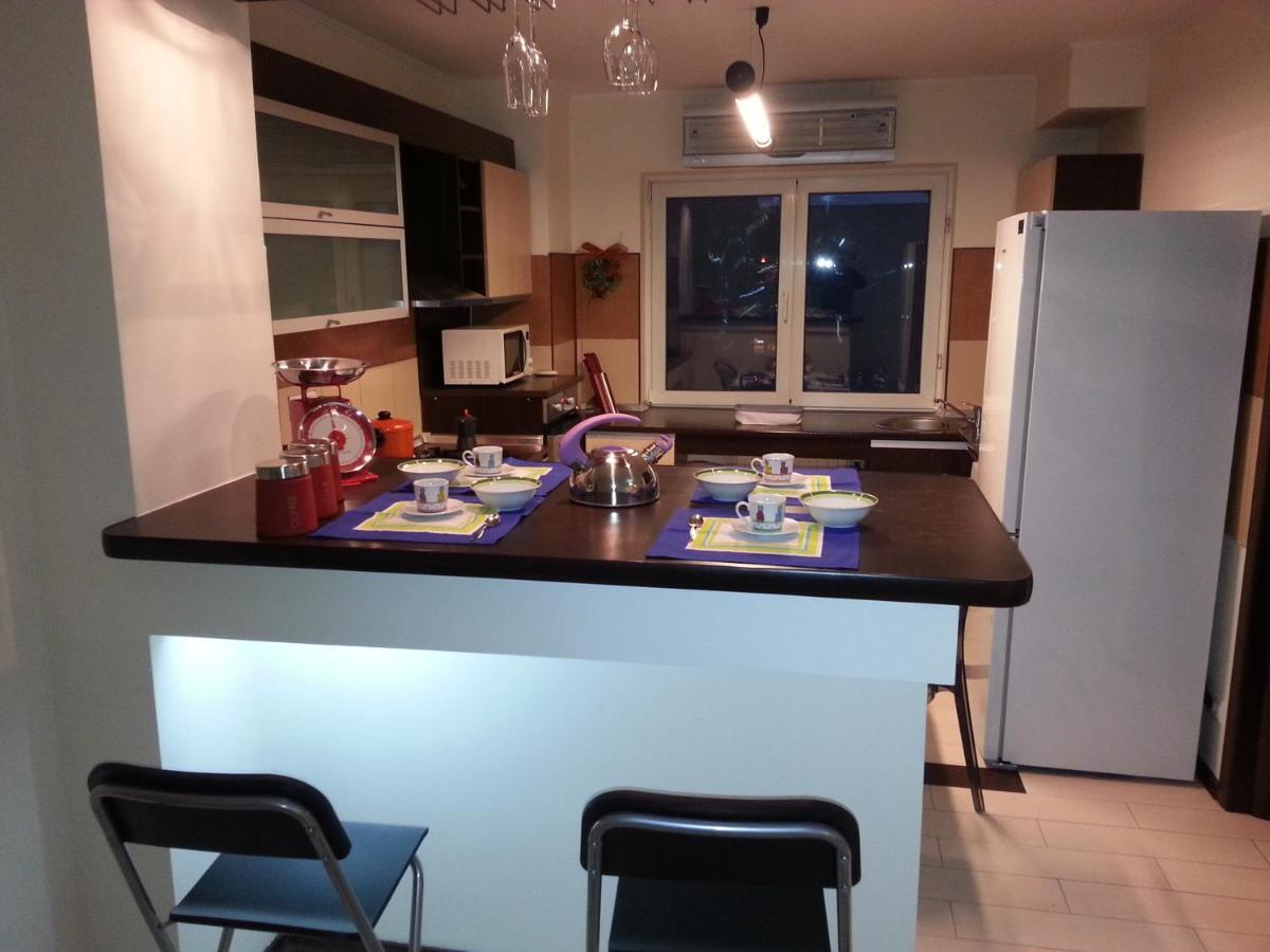 Apartment 3 Rooms Elegant Bukarest Exterior foto